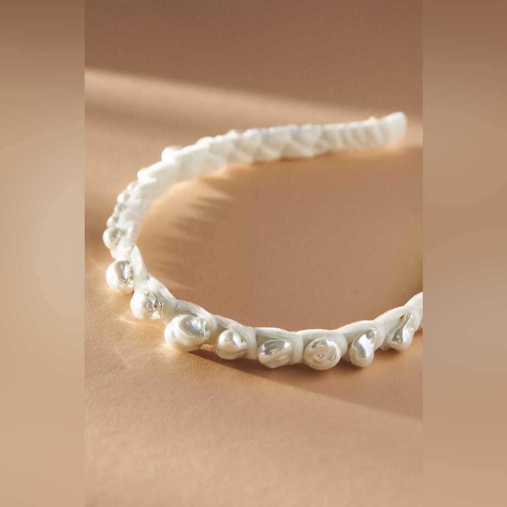 Anthropologie Lele Sadoughi Graduated Baroque Pearl Headband